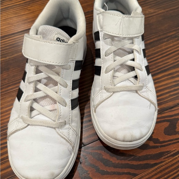 adidas White and Black Sneakers with Classic Design and Velcro Strap - Picture 2 of 5